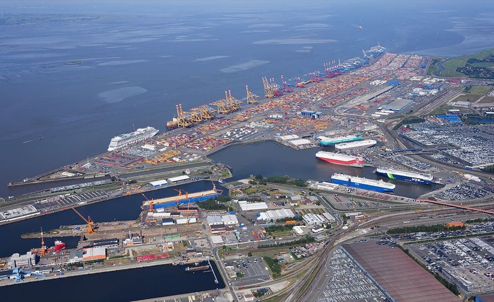 Container terminal from above